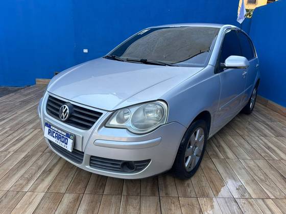 VOLKSWAGEN POLO SEDAN 1.6 MI 8V FLEX 4P MANUAL VOLKSWAGEN POLO SEDAN 1.6 MI 8V FLEX 4P MANUAL